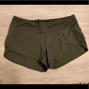 Lululemon Speed Up Short 2.5” Size 6